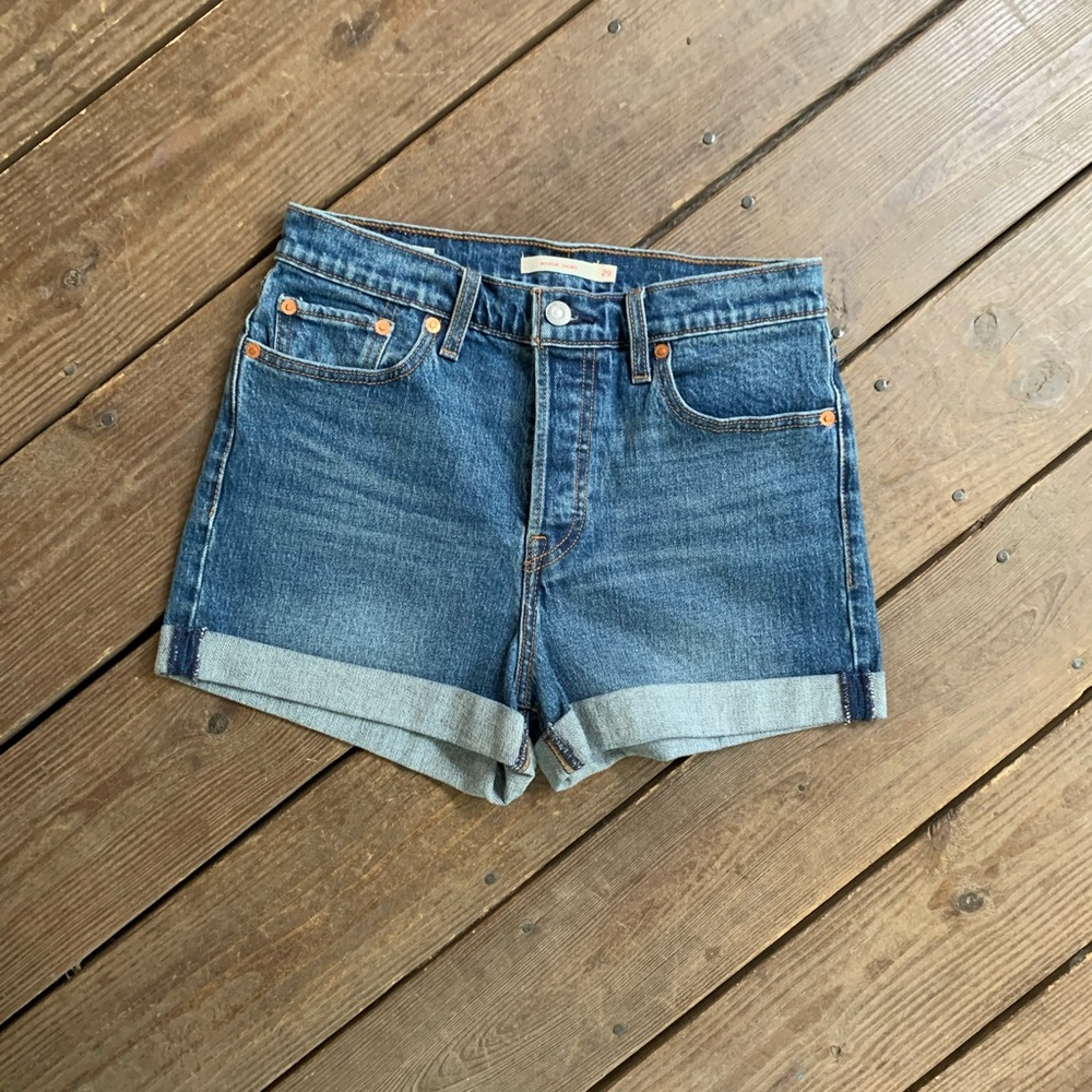 Levi High Wasited Wedgie Jean Shorts